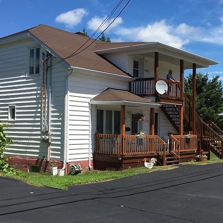 Maison L'Heritage L'Anse-Saint-Jean Exterior photo