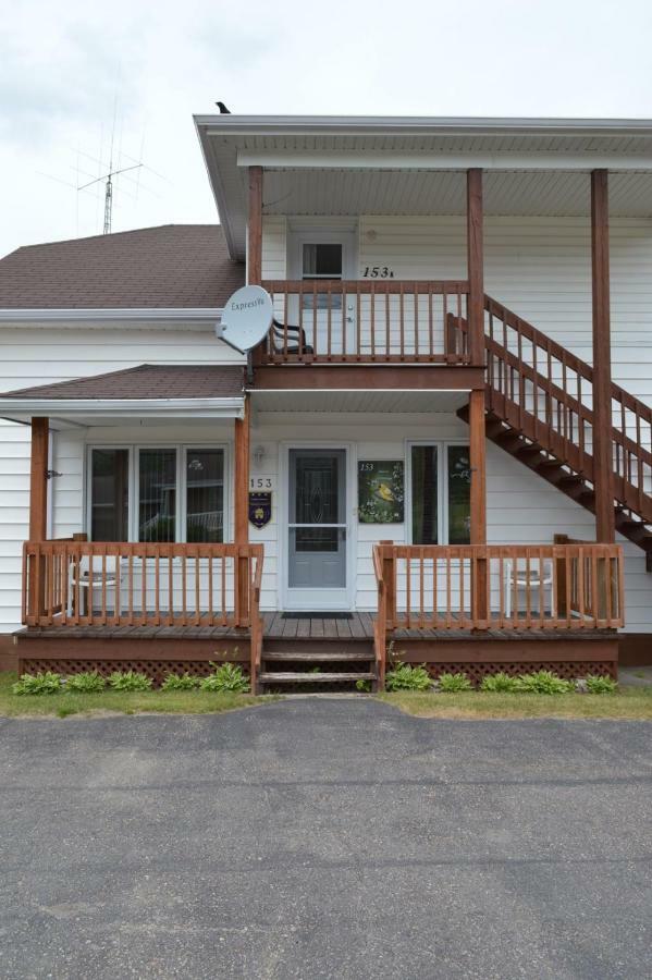 Maison L'Heritage L'Anse-Saint-Jean Exterior photo
